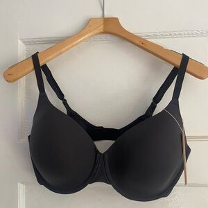 SKIMS 38D Black “Fits Everybody” Bra
